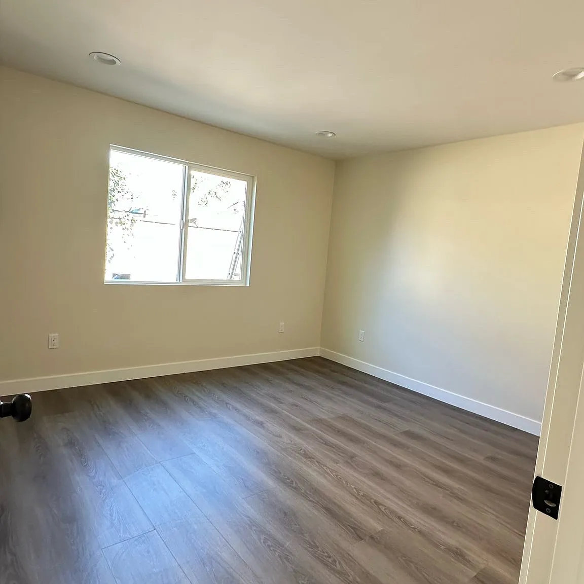 8259 Jumilla Ave — Photo 3