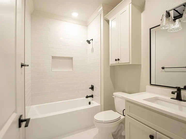 404 Gardens Ln — Photo 10