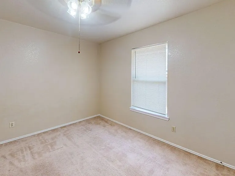 4405 Hondo Dr — Photo 10