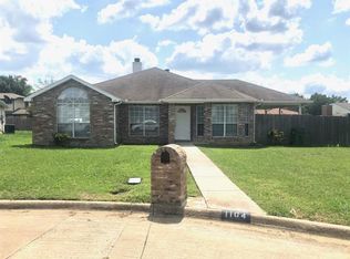 1104 Falconcrest Ct, Arlington, TX 76017