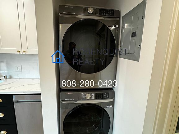 5th image of 3833 Front St #12
