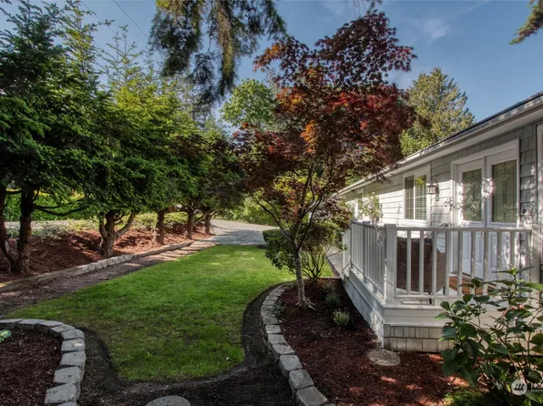 11400 Sunrise Drive NE, Bainbridge Island, WA 98110