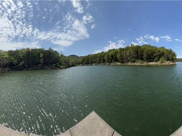 45 Oaks Landing Dr, Eureka Springs, AR 72631