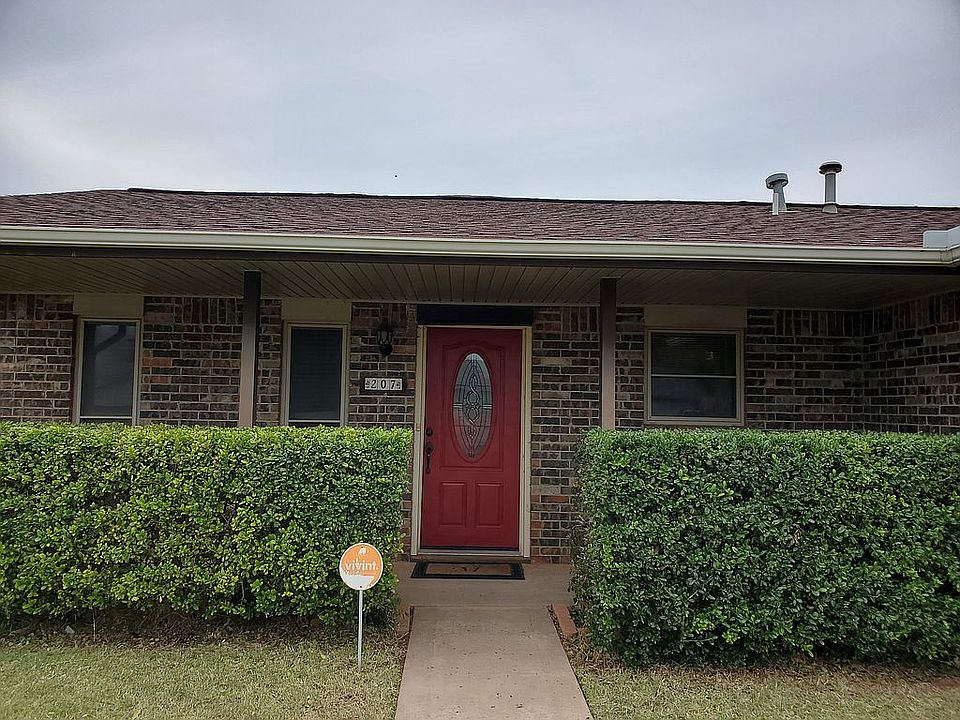 1st image of 207 Swales Blvd