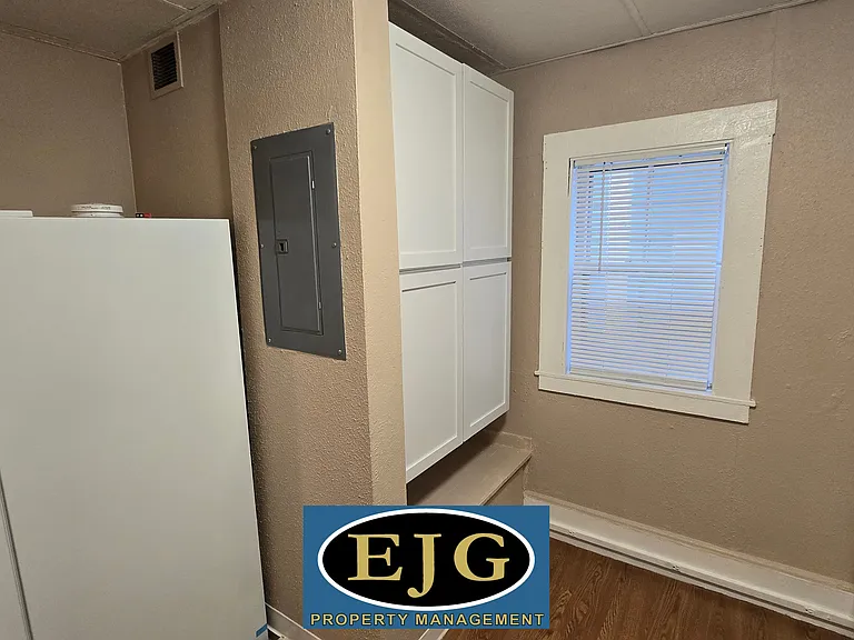 504 Main St #1 — Photo 7