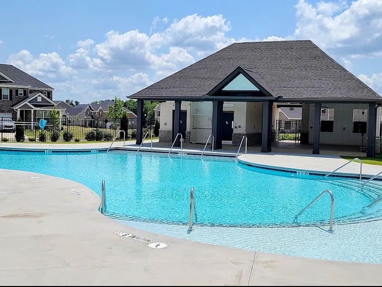 302 Sunderland Dr — Photo 21