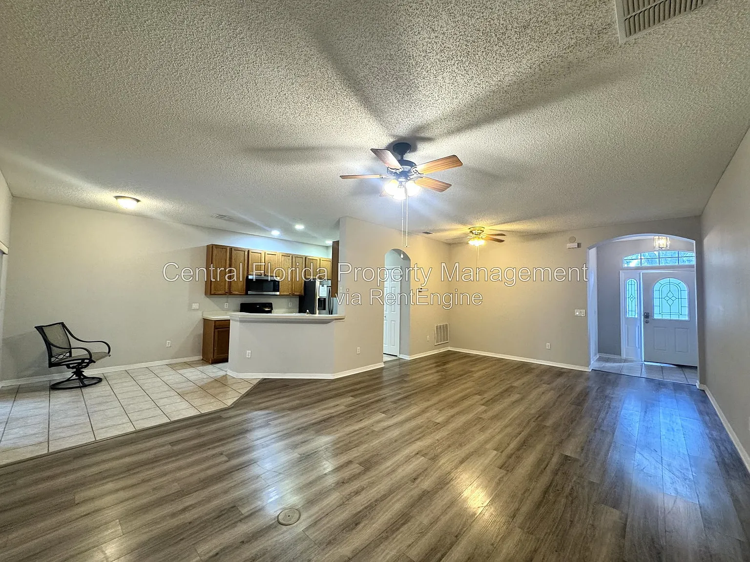 3 bed, 2.0 bath, 1509 sqft, $2,399 — Photo 4