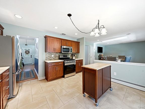 4th image of 50 Timber Ridge Drive