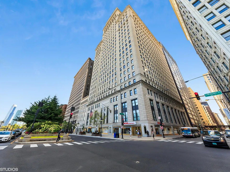 310 S Michigan Ave #202