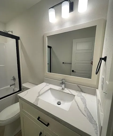 330 N Conway St — Photo 2