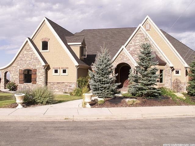 For Sale: 2193 E BELLA VISTA DR, Farmington, Utah 84025