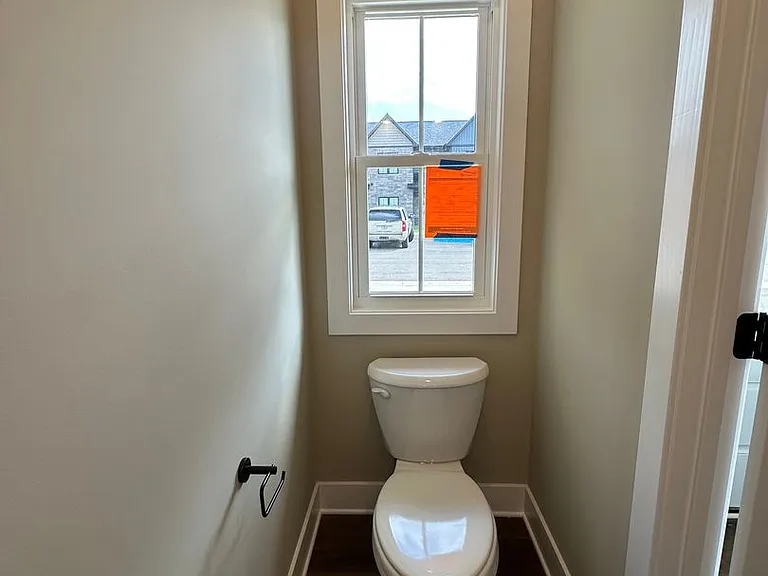 71 Luke Ct — Photo 3