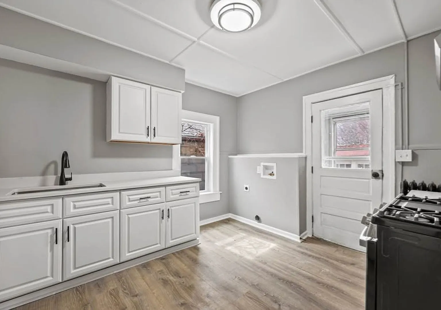 Beautifully Renovated 4-Bedroom Apartment Downtown Pittsfield $2,200/month — Photo 3