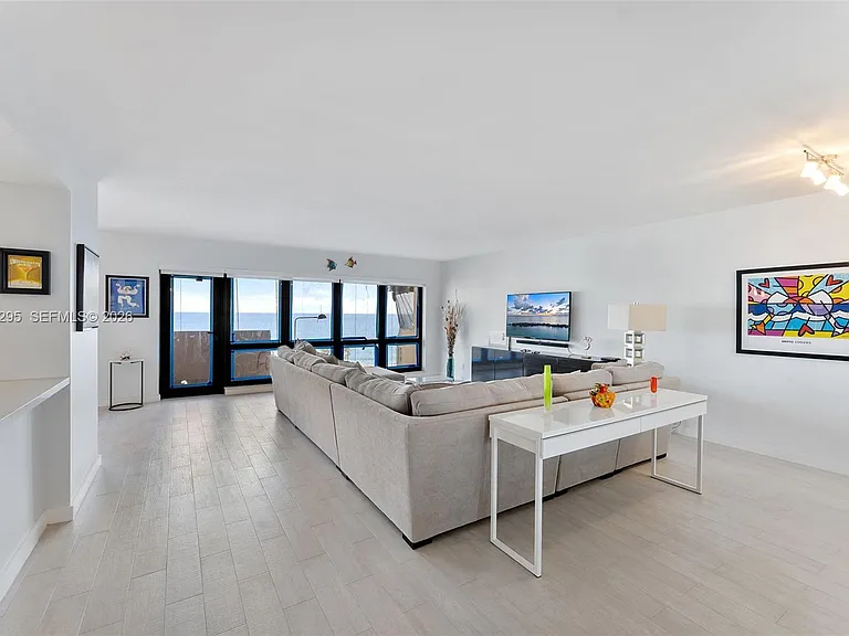 5100 N Ocean Blvd #916 — Photo 3