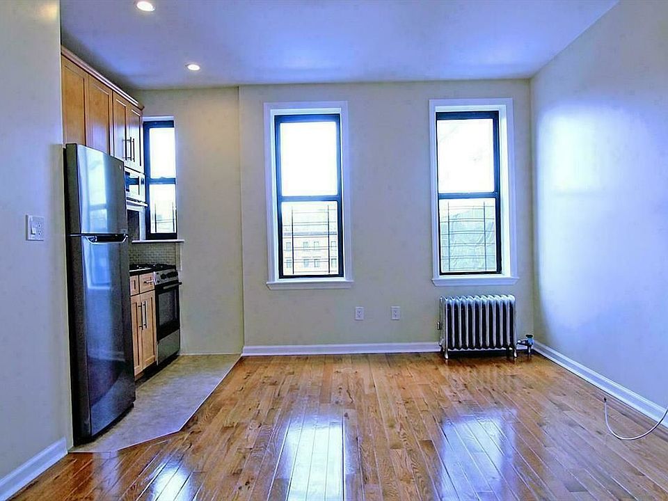2nd image of 141 W 139th St #17