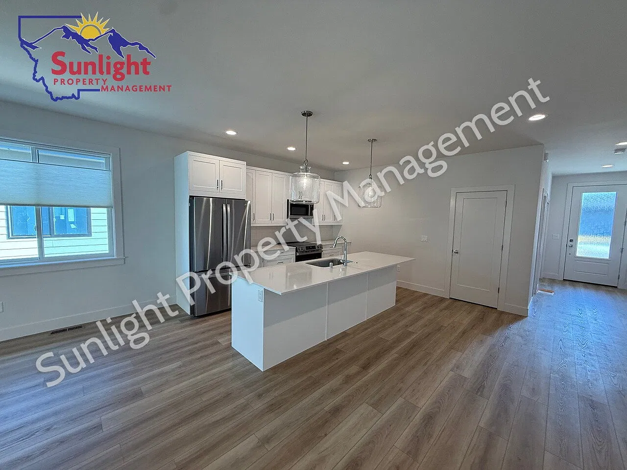 3 bed, 2.0 bath, 1547 sqft, $2,495 — Photo 3