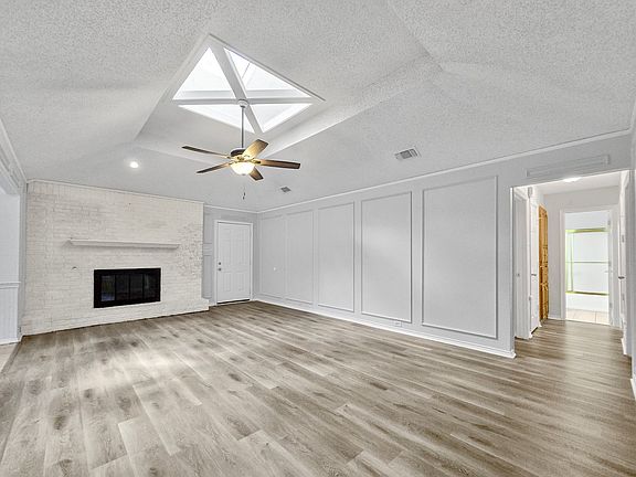 5th image of 308 Floyd St