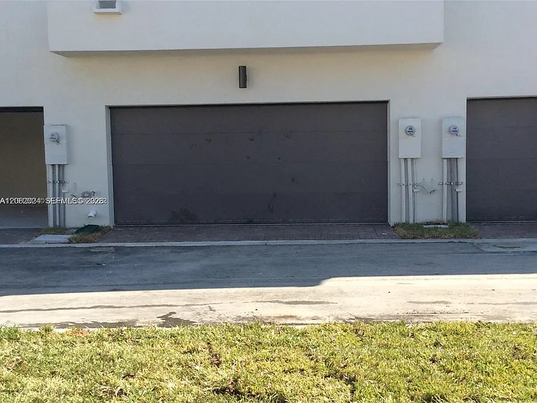 4286 NW 83rd Ave #0 — Photo 13