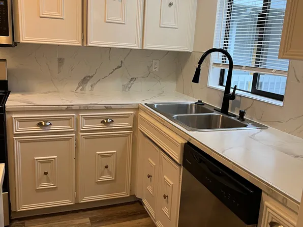 1471 Rainier Ct #3, Tacoma, WA 98466