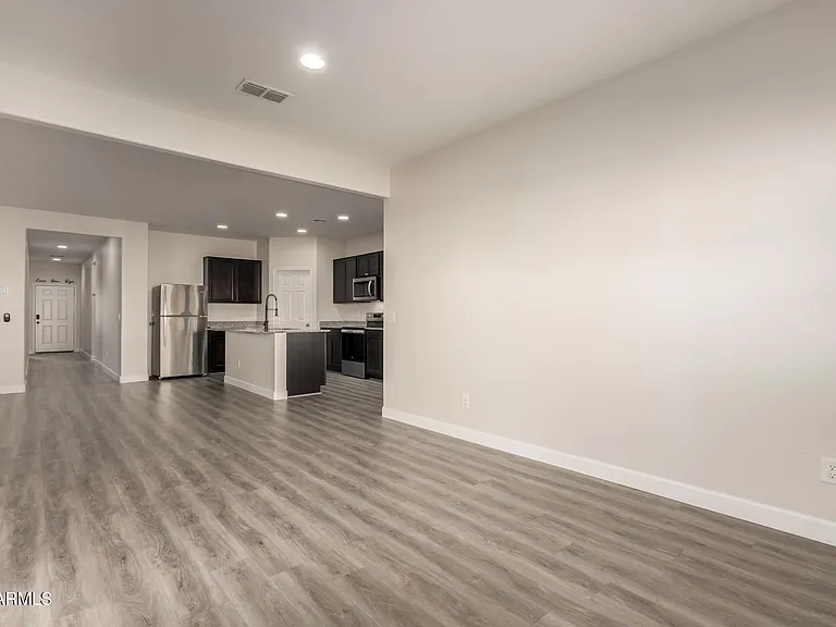 11204 W Mobile Ln — Photo 7