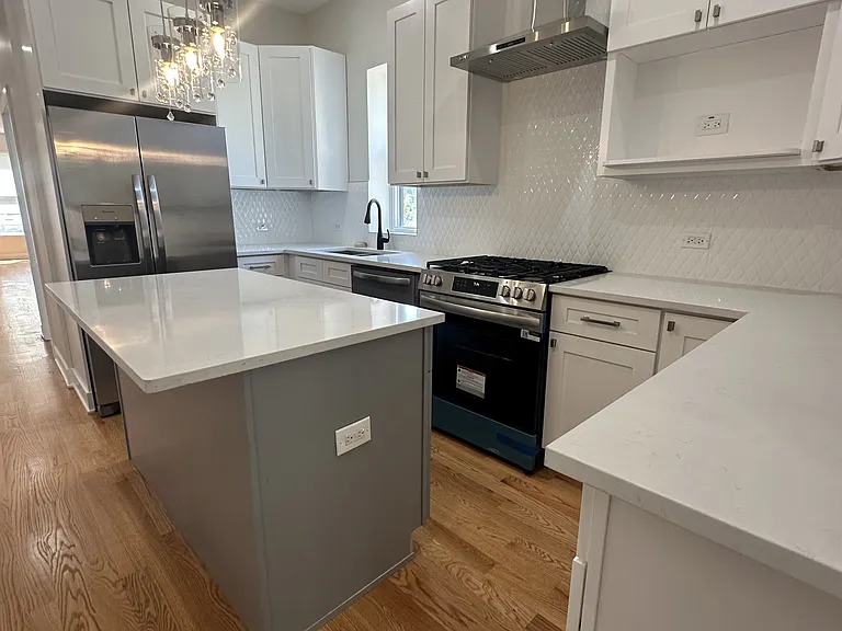 6350 S Champlain Ave #1 — Photo 9
