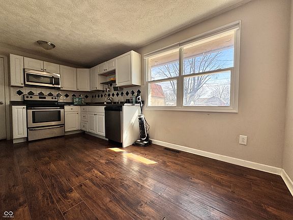 5th image of 5218 Fletcher St