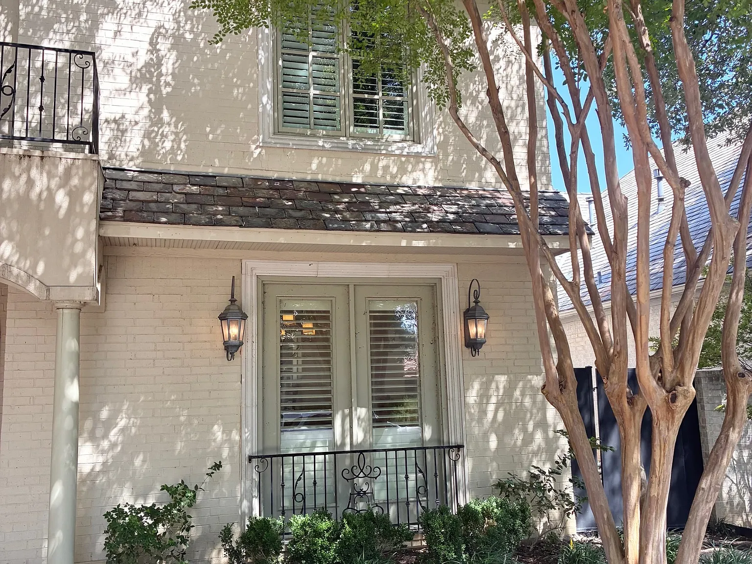 3 bed, 3.5 bath, 3250 sqft, $6,650 — Photo 2