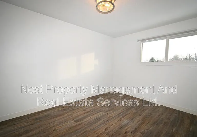 G86 Strathcona Ave #1900 — Photo 11
