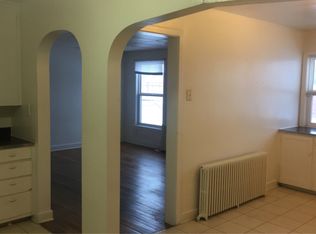 3200 Grand Ave APT 3, Waukegan, IL 60085