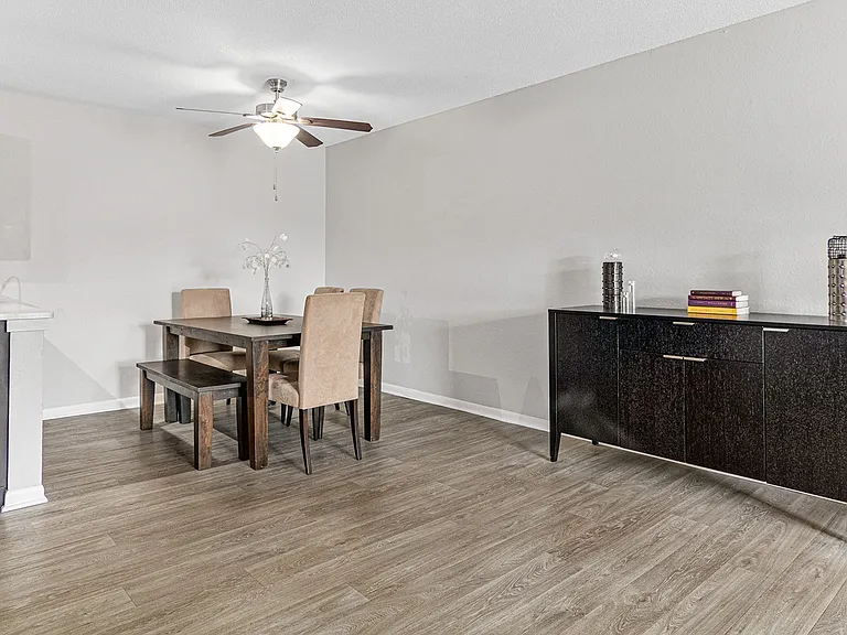 Park Place Apartments — Photo 8