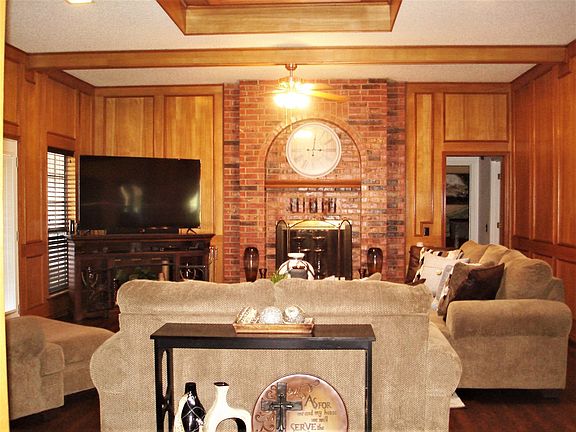5th image of 3065 Briarwood Dr