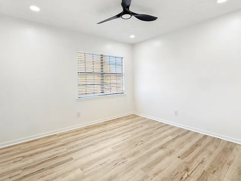 120 Woodhouse Ln #A — Photo 14