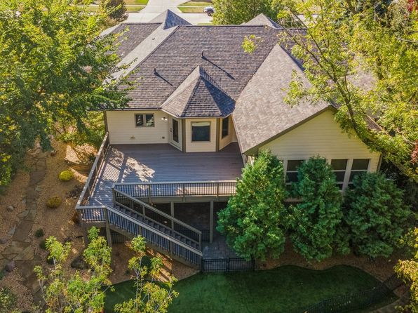 10625 NW 75th Pl, Johnston, IA 50131