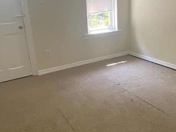 3rd image of 5418 Pine St #2B