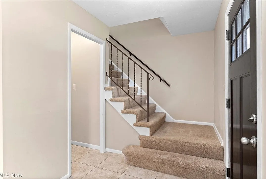 4 bed, 2.5 bath, 2444 sqft, $3,000 — Photo 4