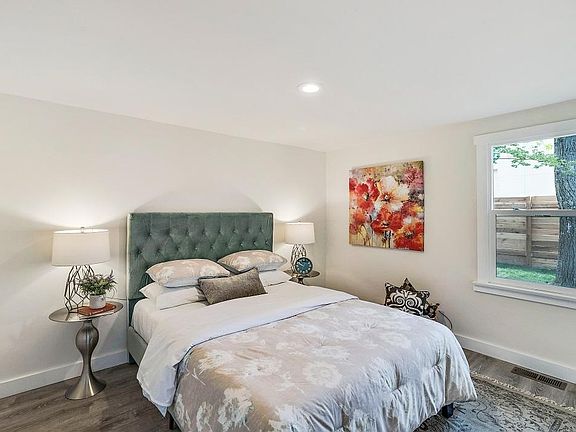 5th image of 7334 40th Ave NE #A