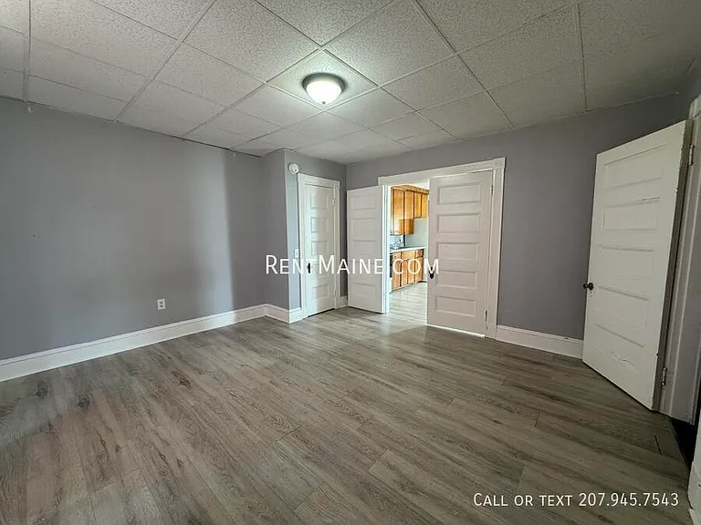 131 College Ave #1 — Photo 4
