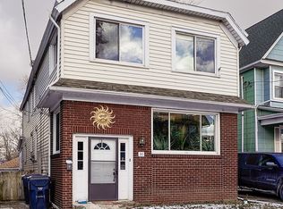 30 Parkview Ave, Lackawanna, NY 14218