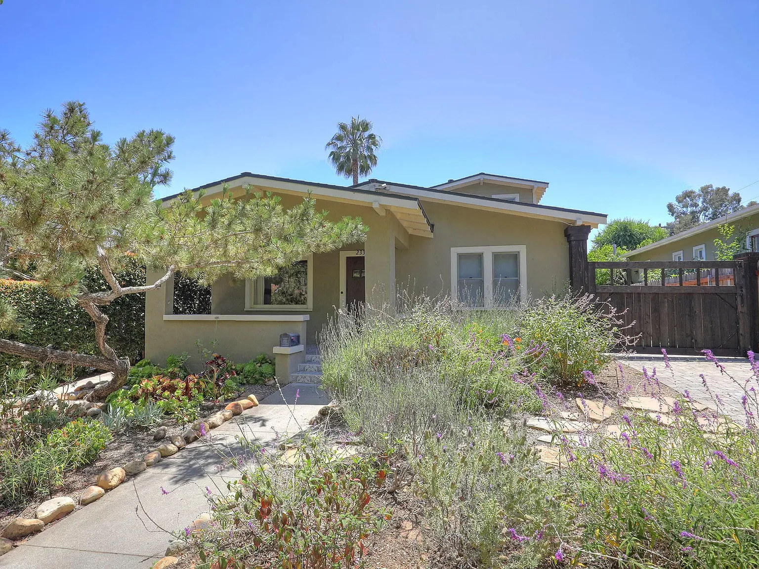 3 bed, $7,000 — Photo 1