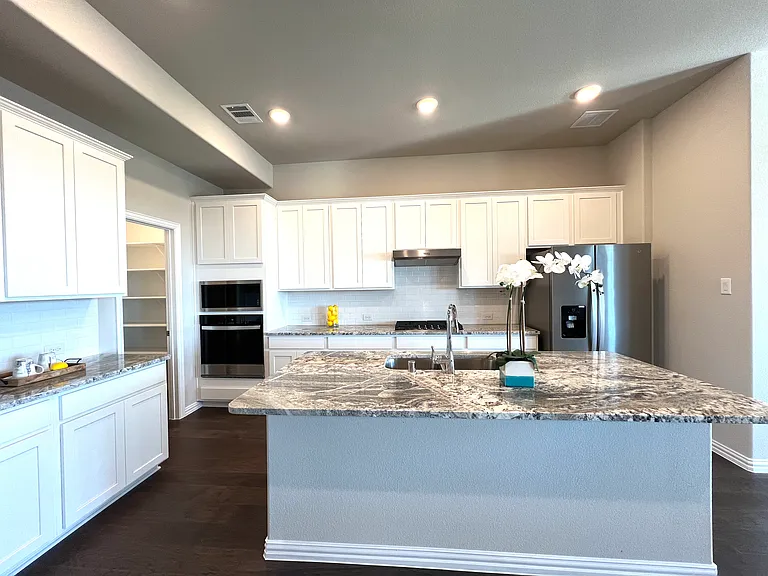 3305 Cross Shore Dr — Photo 6