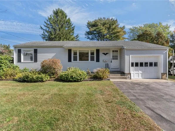 8 Wilder Ave, Westerly, RI 02891