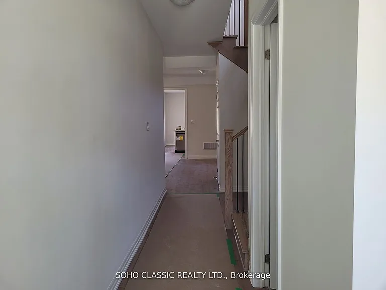 19 Connell Dr — Photo 12