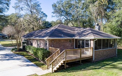 4th image of 526 NW Zack Dr