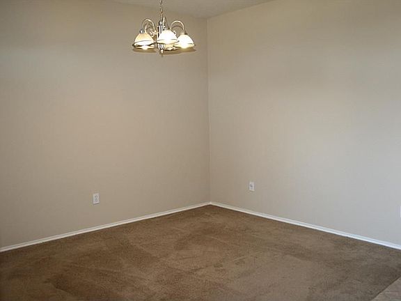 5th image of 2217 Silvercreek Ct