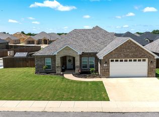 538 Limestone Cir, Mabank, TX 75147
