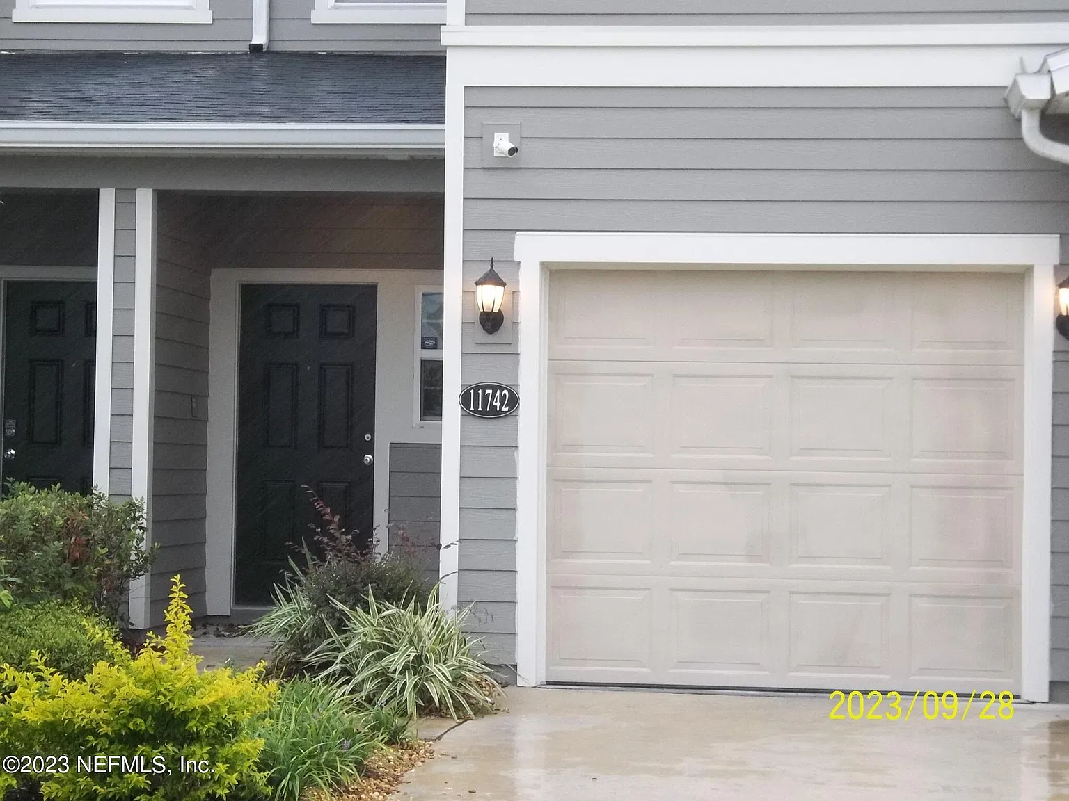 3 bed, 2.5 bath, 1390 sqft, $1,775 — Photo 2