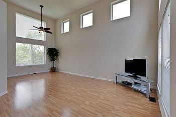 2nd image of 1243 Vista Dr