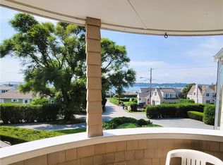 152 Tuckerman Ave APT 14, Middletown, RI 02842