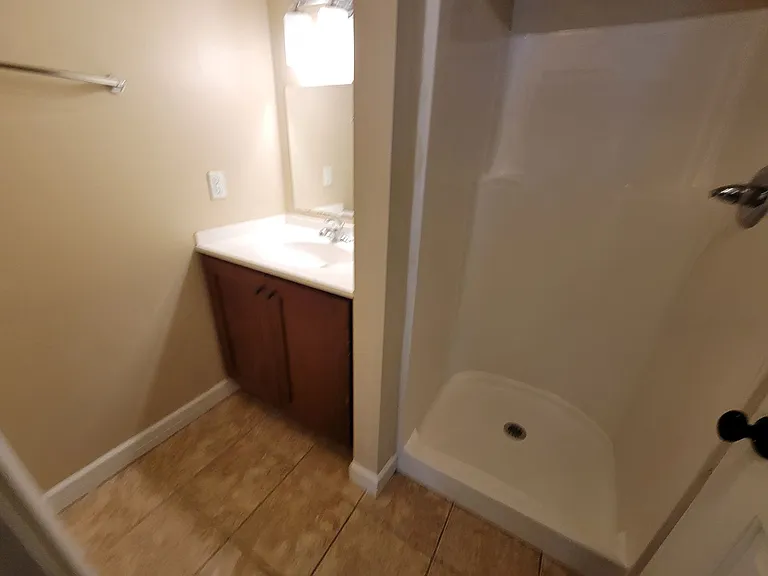 Forrest Edge Townhomes! - 4bd/4ba: Centrally Located! Upscale Student Living! — Photo 7
