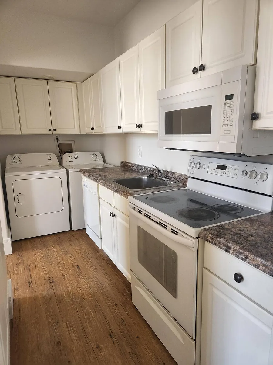 Building Photo - 301 S Carolina St #201